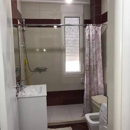 Cozy In , Albania Apartment Kamez